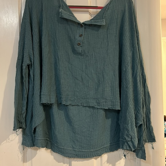 Blue oversized Frayed Edge Knit Top-L - Picture 2 of 8